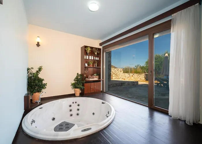 Kandia I Αγία Ευφημία