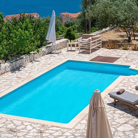 Kandia Villa *