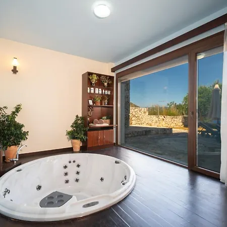 Kandia I Agia Efimia